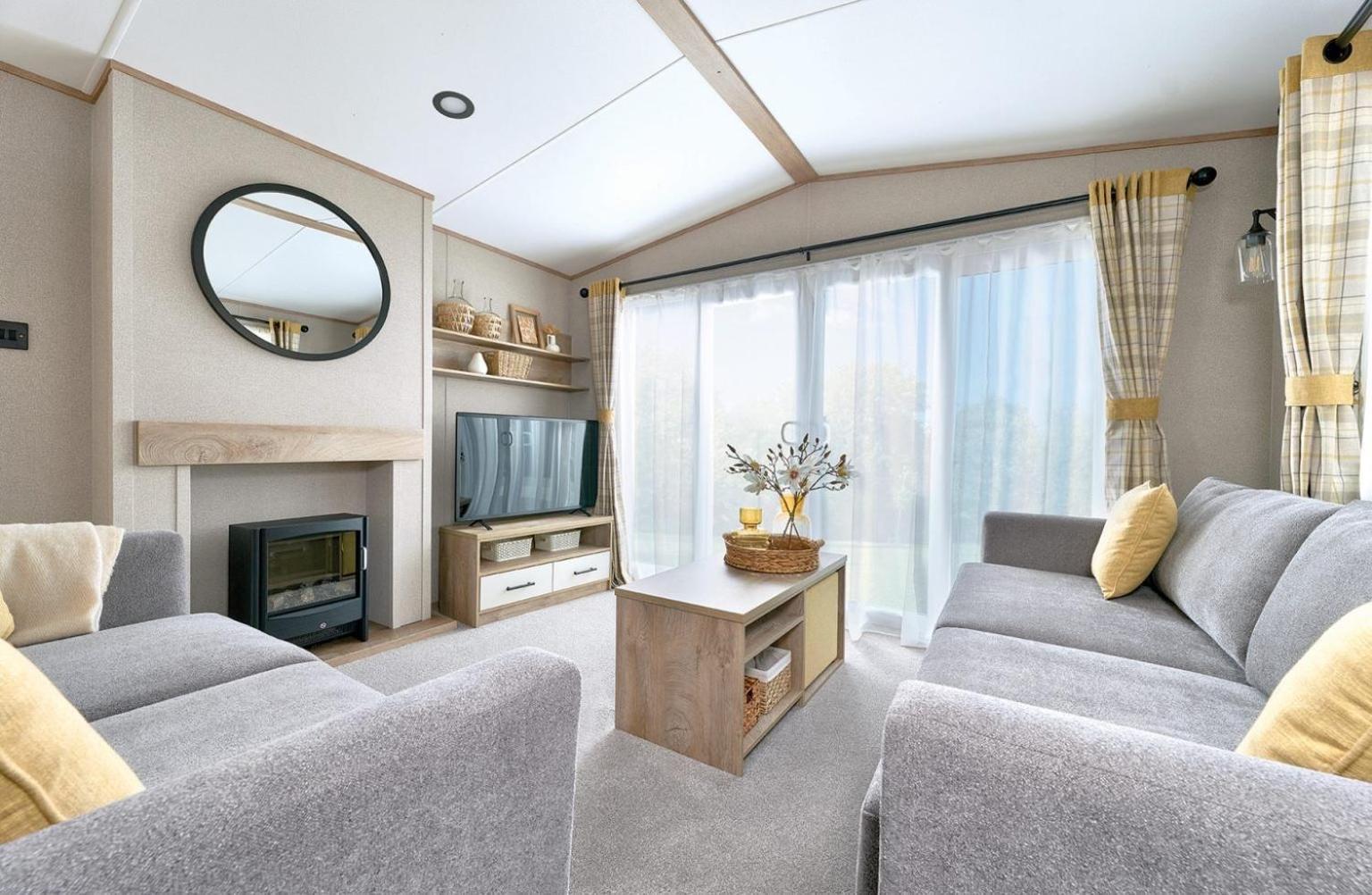 Emma'S Oasis 2-Bedroom Caravan At Durdle Door Sleeps 4 West Lulworth Bagian luar foto